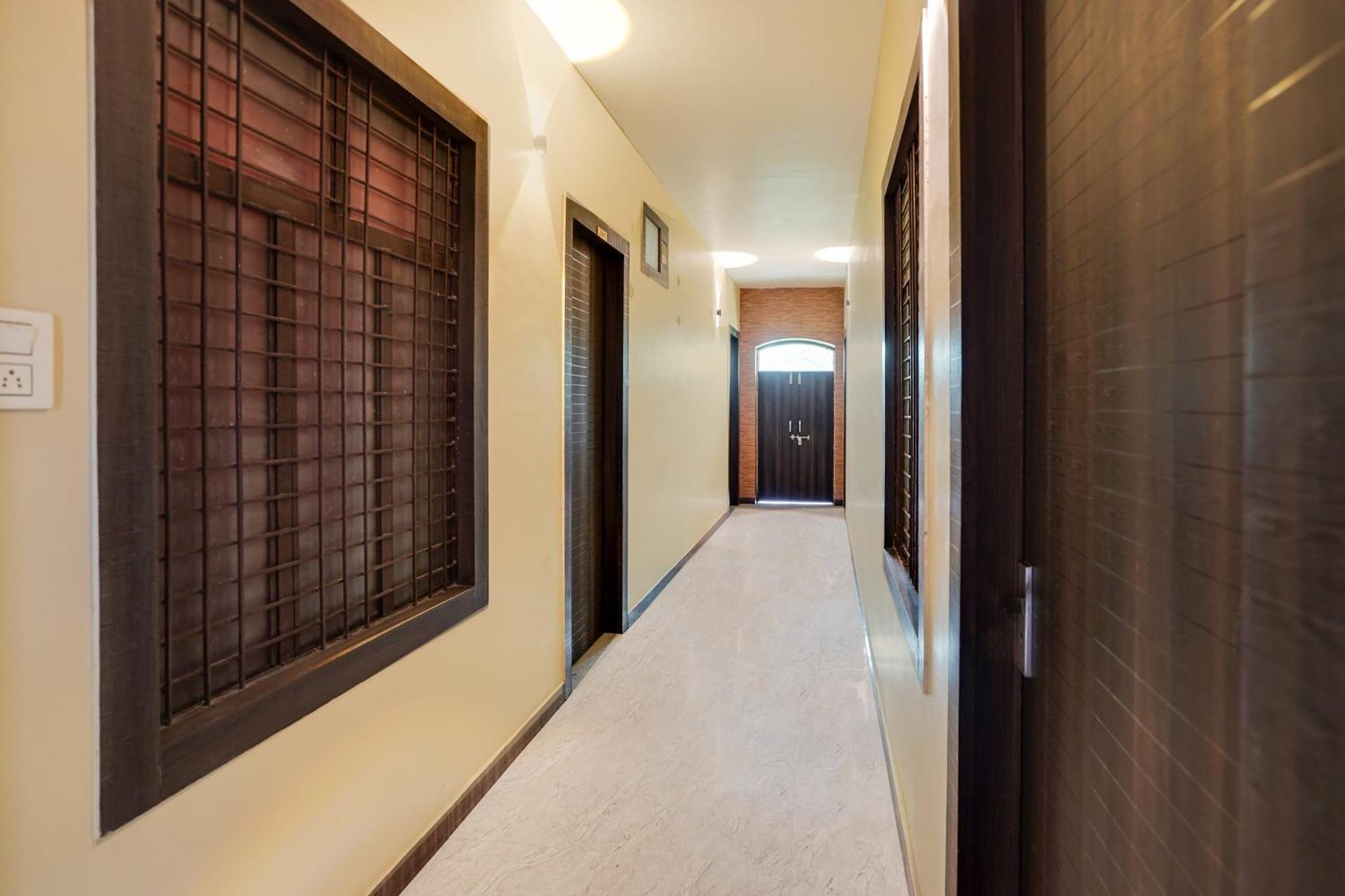 Super Collection O Rajapur Circuit House Hotel Prayagraj Luaran gambar