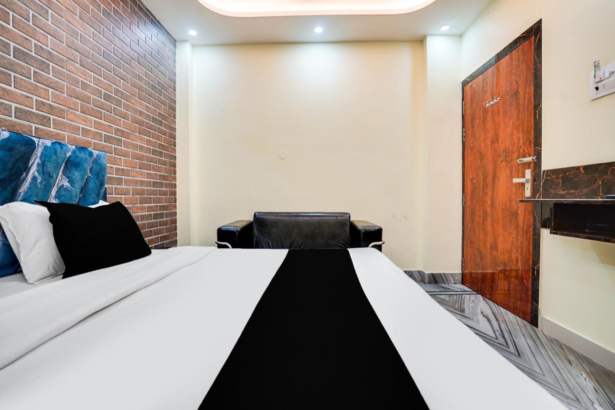 Super Collection O Rajapur Circuit House Hotel Prayagraj Luaran gambar